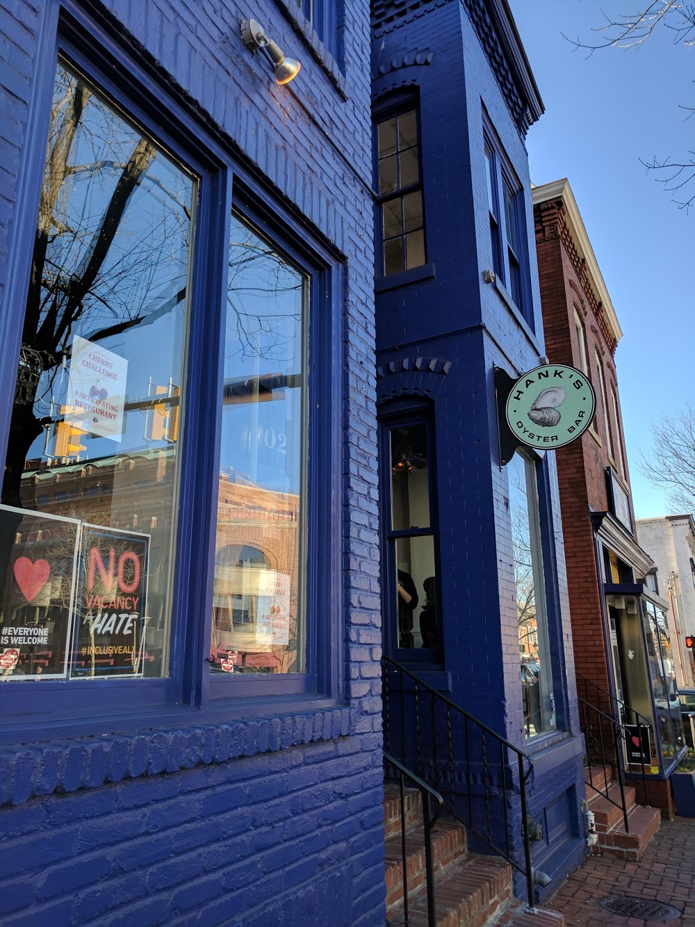 Hank’s Oyster Bar