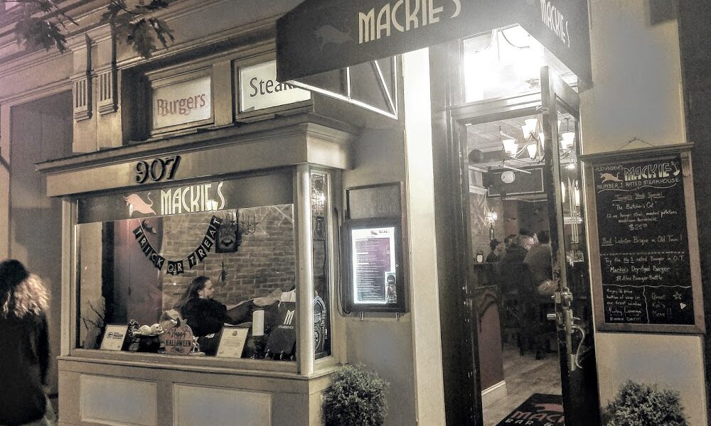 Mackie’s Bar & Grill