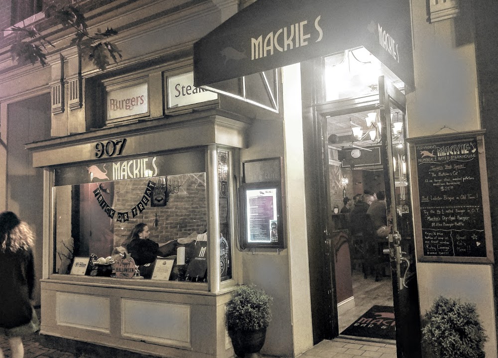 Mackie’s Bar & Grill